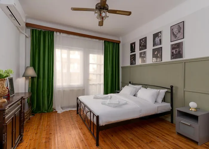 Neoclassico No4, Center 2bd