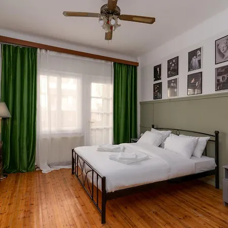 Neoclassico No4, Center 2bd