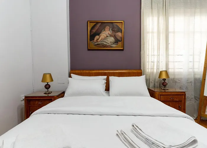 Apartment Neoclassico No4, Center 2bd *